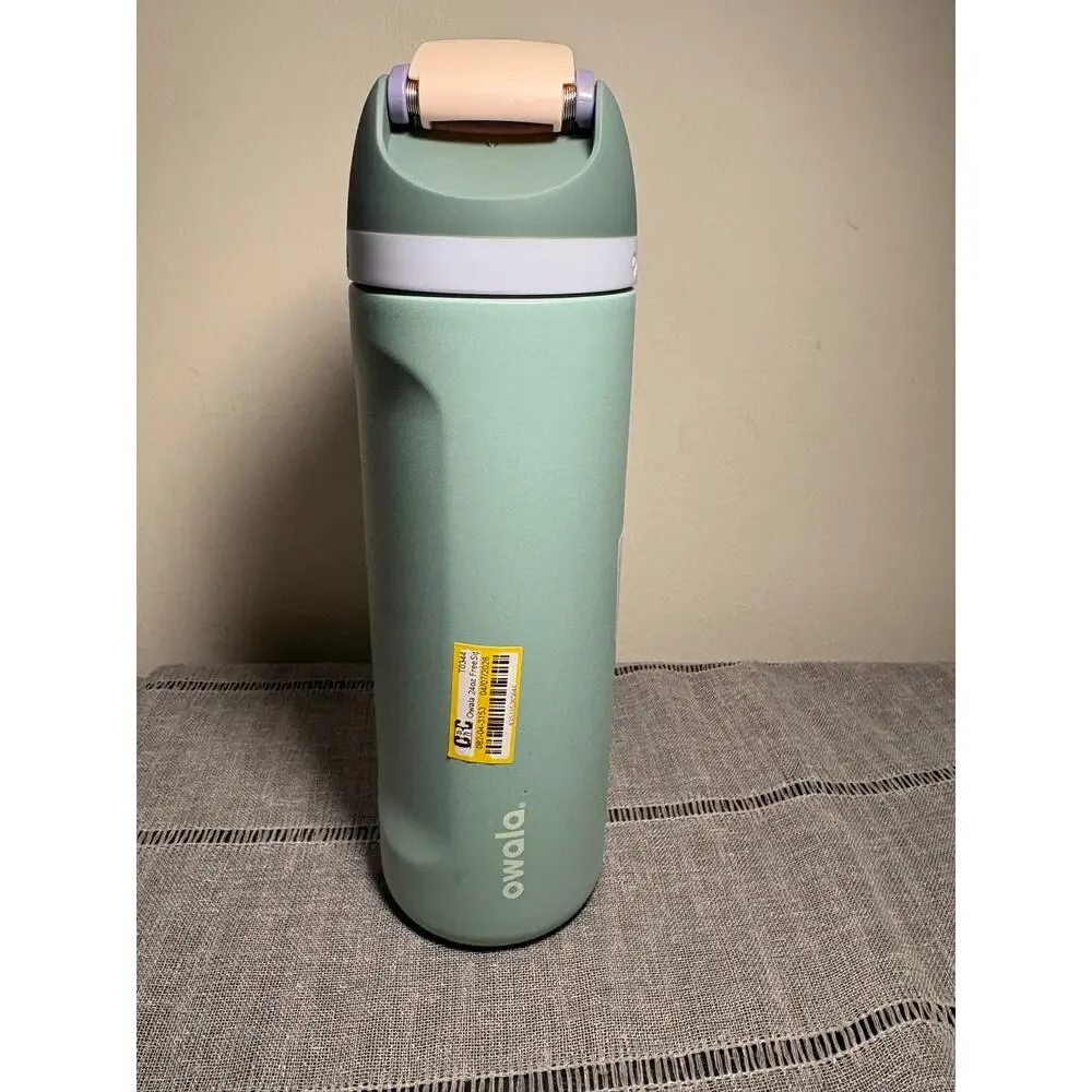 Green FreeSip Owala 24oz water bottles